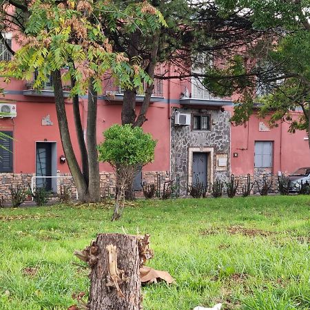 La Tana Del Viaggiatore, Parcheggio Gratuito Neapel Exterior foto
