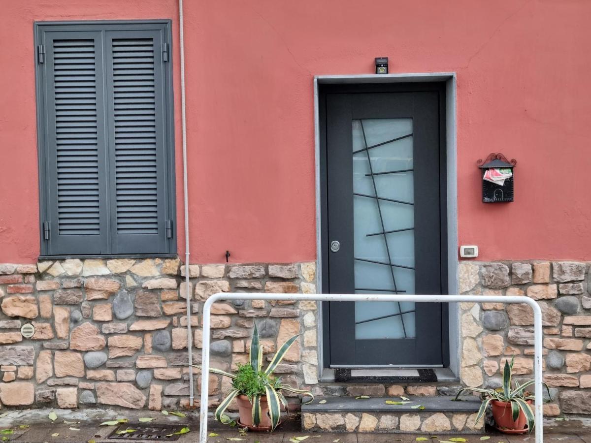 La Tana Del Viaggiatore, Parcheggio Gratuito Neapel Exterior foto